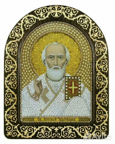 Икона Св. Николая Чудотворца в киоте