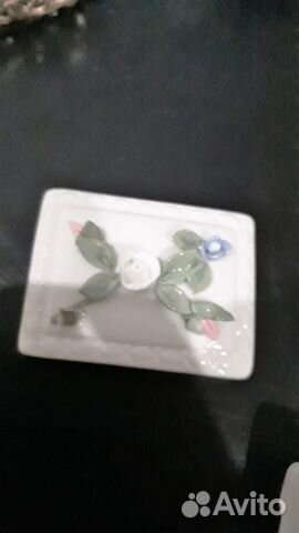 Продам фарфоровую шкатулку