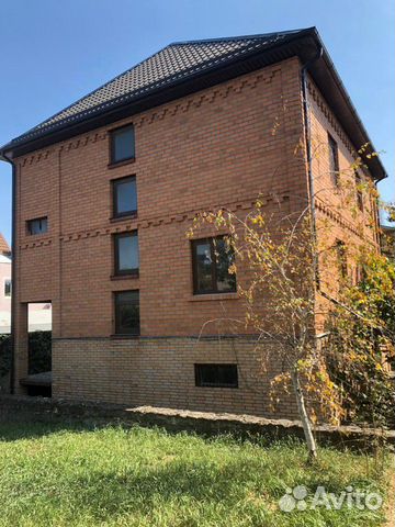 Дом 320 м² на участке 9 сот.