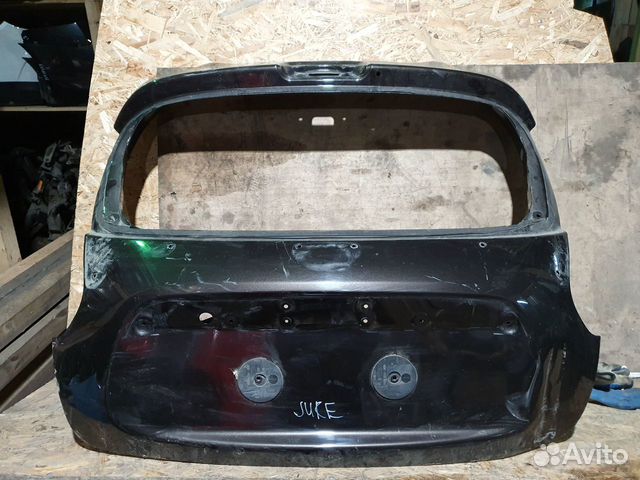 Крышка багажника nissan juke жук