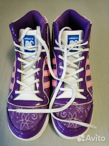 Кроссовки женские фирмы Adidas Кроссовки женские фирмы Adidas