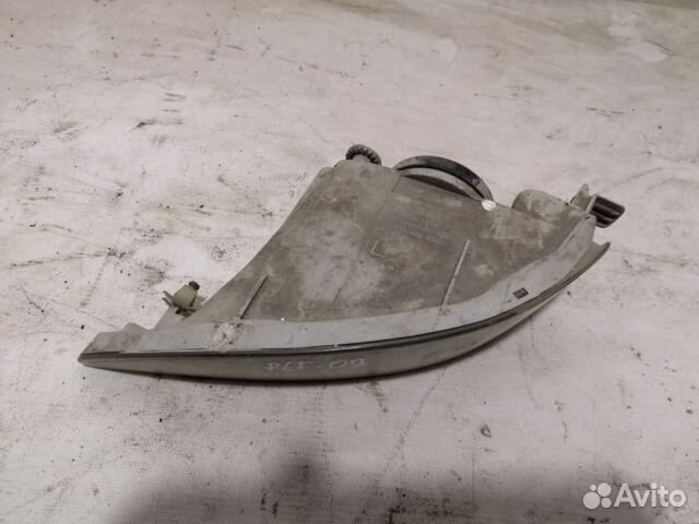 Фара противотуманная левая Тойота Камри Фара противотуманная левая Тойота Камри