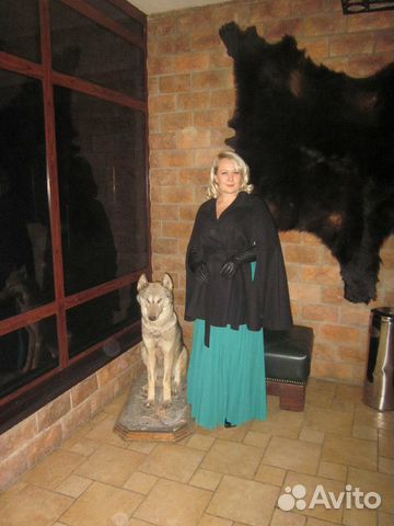 Платье в пол. С декольте, юбка в пол и французское Платье в пол. С декольте, юбка в пол и французское