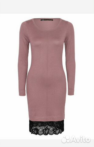 Платье с кружевом