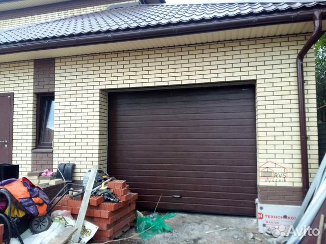 Гаражные секционные ворота Doorhan