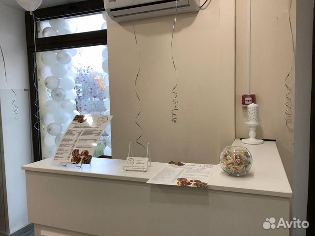 Сдам рабочее место для мастера маникюра и Парикмах Сдам рабочее место для мастера маникюра и Парикмах