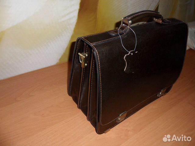 Портфель новый кожаный