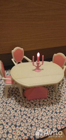 Мебель и холодильник