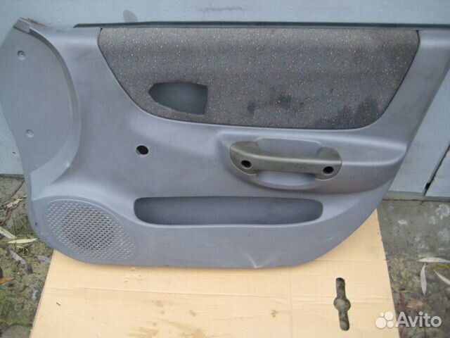 Обшивка капота двери Hyundai Accent