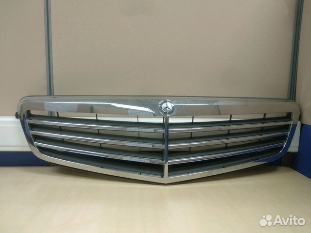 Решетка радиатора Mercedes-Benz C-class оригинал Решетка радиатора Mercedes-Benz C-class оригинал