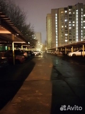 Машиноместо, 10 м²
