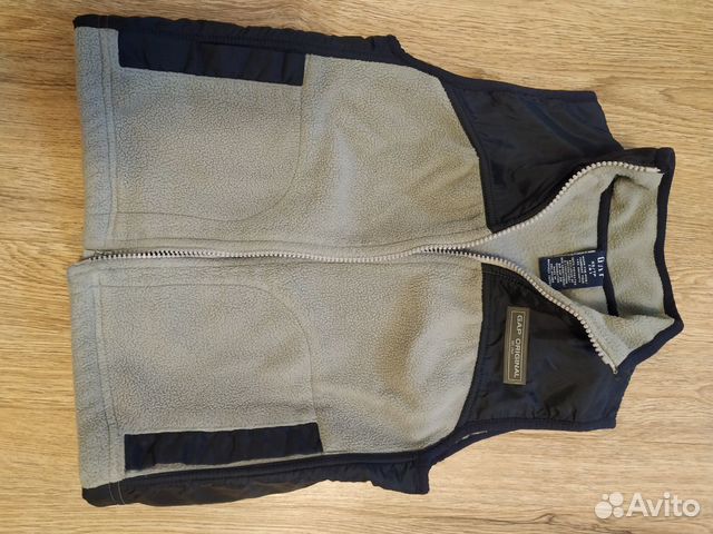 Жилетка на флисе Gap Жилетка на флисе Gap