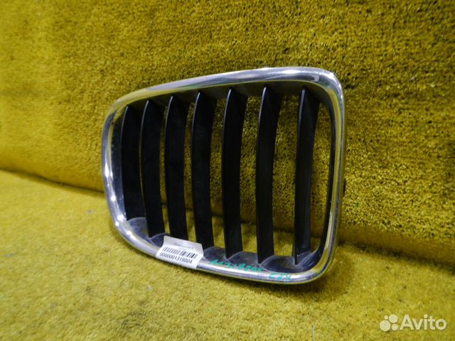 Решетка радиатора правая BMW X1 E84 (09-15)