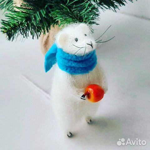 Мышка из мохеровой пряжи