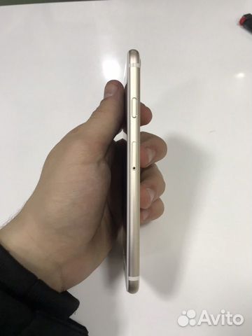 Телефон iPhone 6s