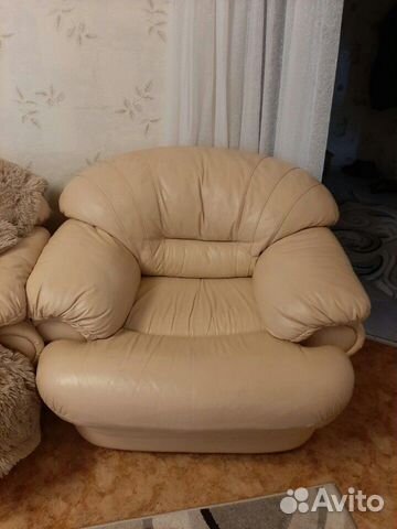 Диван два кресла из кожи Диван два кресла из кожи