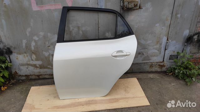 Дверь задняя левая Toyota Auris Дверь задняя левая Toyota Auris