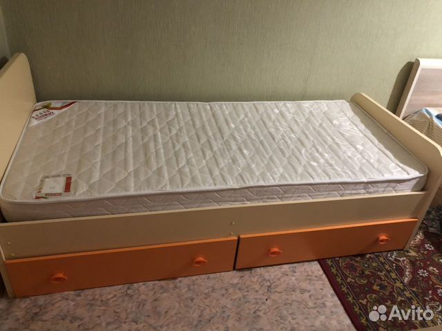 Кровать Кровать