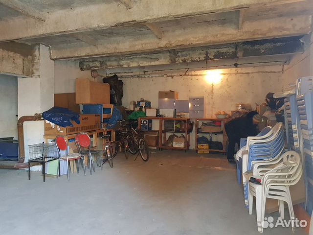 Гараж, > 30 м²