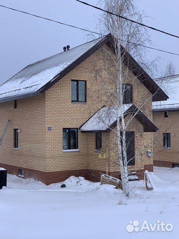 Дом 200 м² на участке 5 сот.