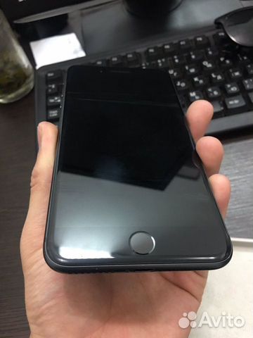 iPhone 8 64Gb iPhone 8 64Gb