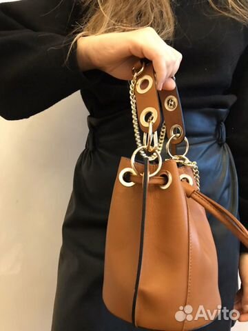 Сумка-бочонок из натуральной кожи (новая) Сумка-бочонок из натуральной кожи (новая)