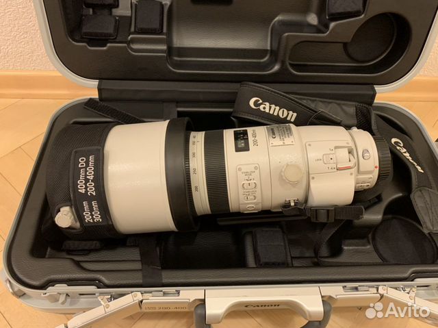 Canon EF 200-400mm f/4L IS USM Extender Canon EF 200-400mm f/4L IS USM Extender