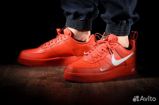 Кроссовки nike air force 1 07 low lv8 red