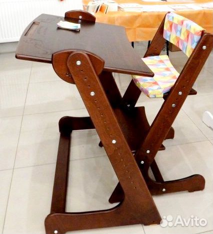 Растущий стол и стул