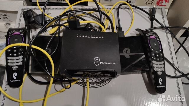 Роутер и две тв приставки Ростелеком