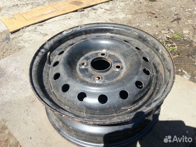 Продаю Оригинальный штампованный диск R16 Продаю Оригинальный штампованный диск R16