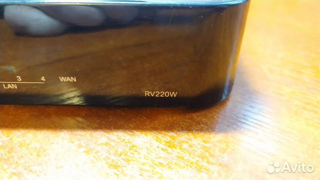 Cisco RV220W Gigabit роутер Cisco RV220W Gigabit роутер