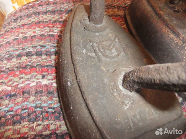 Старинные чугунные утюги по 4 кг Старинные чугунные утюги по 4 кг