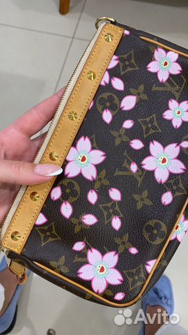 Клатч Louis Vuitton Клатч Louis Vuitton