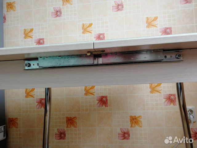 Стол кухонный обеденный стеклянный раздвижной