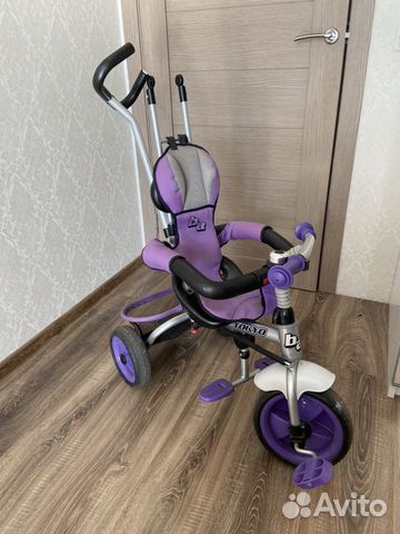 Детский велосипед с ручкой