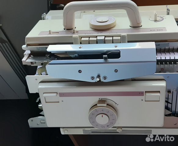 Вязальная машина 3-го класса Brother KH260/KR260