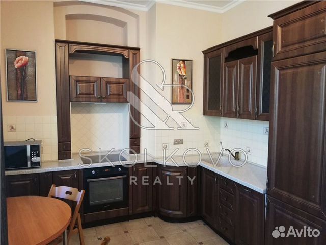 3-к квартира, 121 м², 2/5 эт.