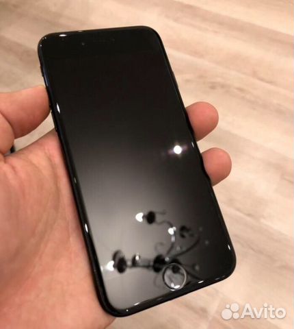 iPhone 7 на 32 Gb + в подарок AirPods 2 iPhone 7 на 32 Gb + в подарок AirPods 2