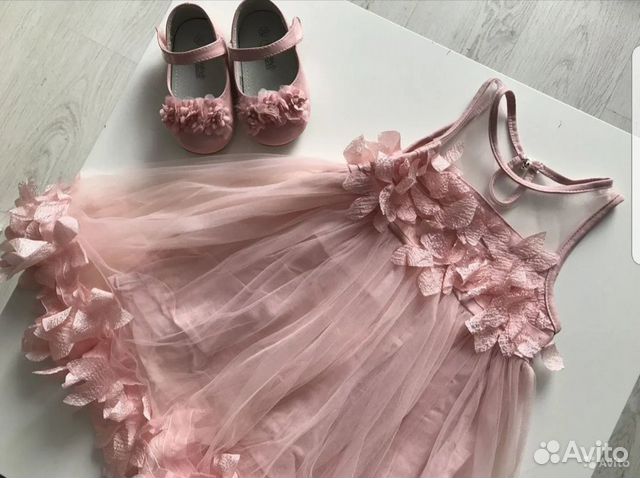 Праздничное платье и туфли на годик