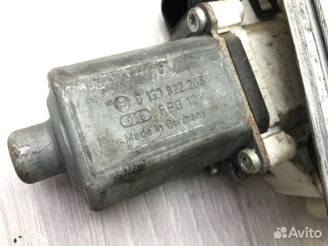 Стеклоподъемник передний левый Mitsubishi Colt Стеклоподъемник передний левый Mitsubishi Colt