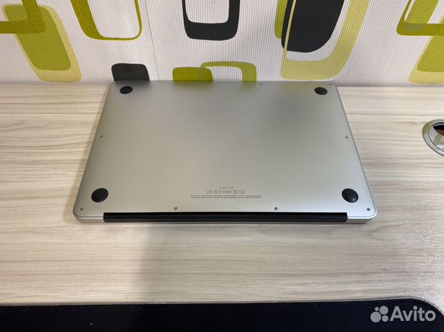 MacBook Air 13 2011 в идеальном состоянии