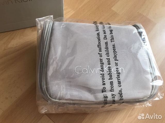 Дорожная косметичка Calvin Klein новая