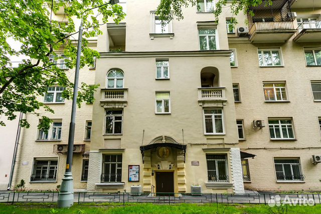 3-к квартира, 57 м², 1/6 эт.