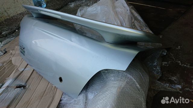 Крышка багажника со спойлером impreza GD wrx