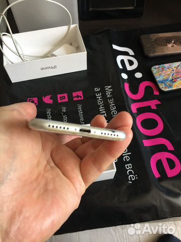 Смартфон Apple iPhone 7 128GB белый