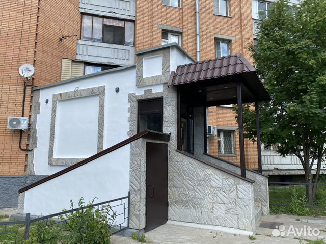 Помещение с отличным новым ремонтом для бизнеса