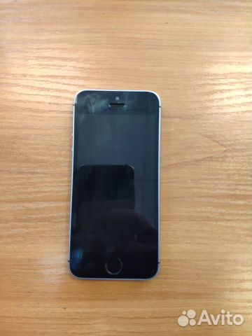 Телефон iPhone SE Телефон iPhone SE
