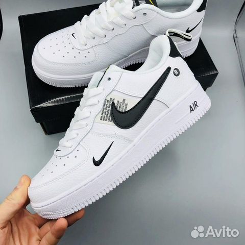Кроссовки Nike Air Force 1 LV8 белые с черным