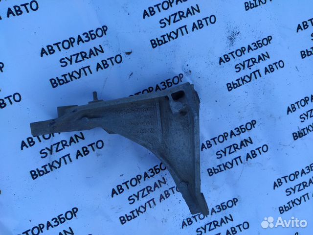 Кронштейн двигателя Volkswagen Passat B4 / Фольксв